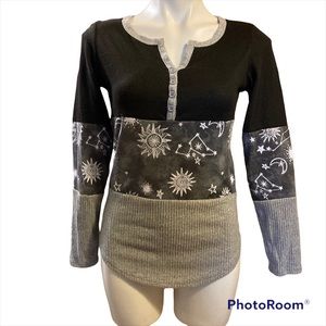 Constellation print color block thermal top